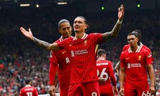 半岛体育链接-那不勒斯防守力不足，一败再败落后争夺集团的简单介绍