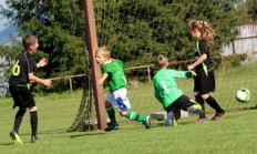 半岛体育登录入口-巴塞罗那逆袭，惊险赢下拜仁慕尼黑：梦幻之夜，历史性胜利！