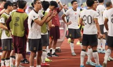 半岛体育直播-关于比赛期间球员风采独具，引发球迷热议的信息