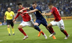 半岛体育亚洲官网-关于挑战传统！精彩足球对抗赛令人热血沸腾的信息