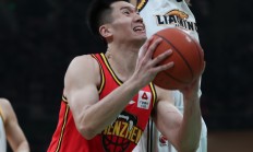 半岛体育网址-深圳马可波罗球员人手不足，备战艰难仍奋勇向前