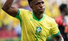 半岛体育网站入口-南美球员在亚洲赛场上表现抢眼