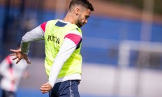 半岛体育在线登录-赫塔菲客场不敌，降级大军增加