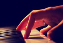 半岛体育官方登录入口-丹麦国家队意外失利，备战下轮比赛