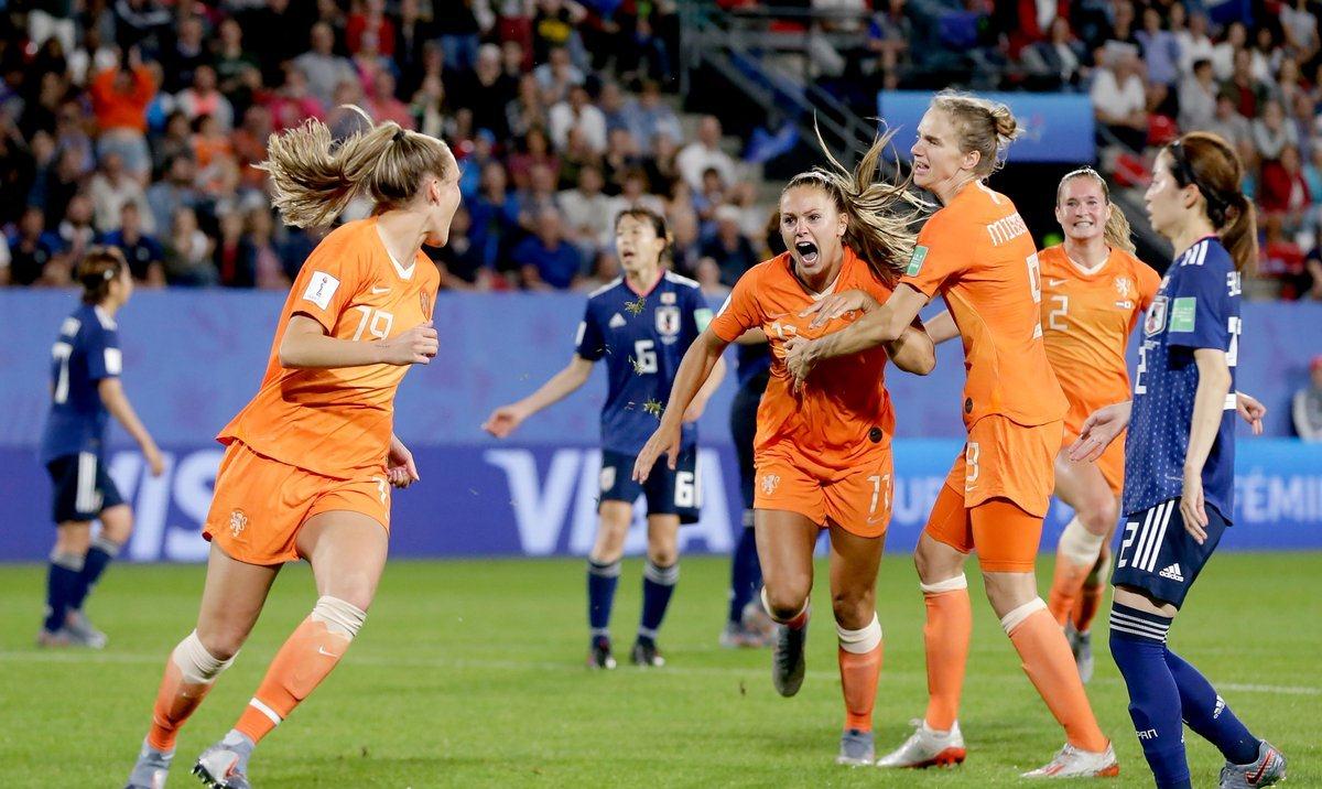 荷兰女足实力出击,稳操胜券! 荷兰女足实力出击,稳操胜券!