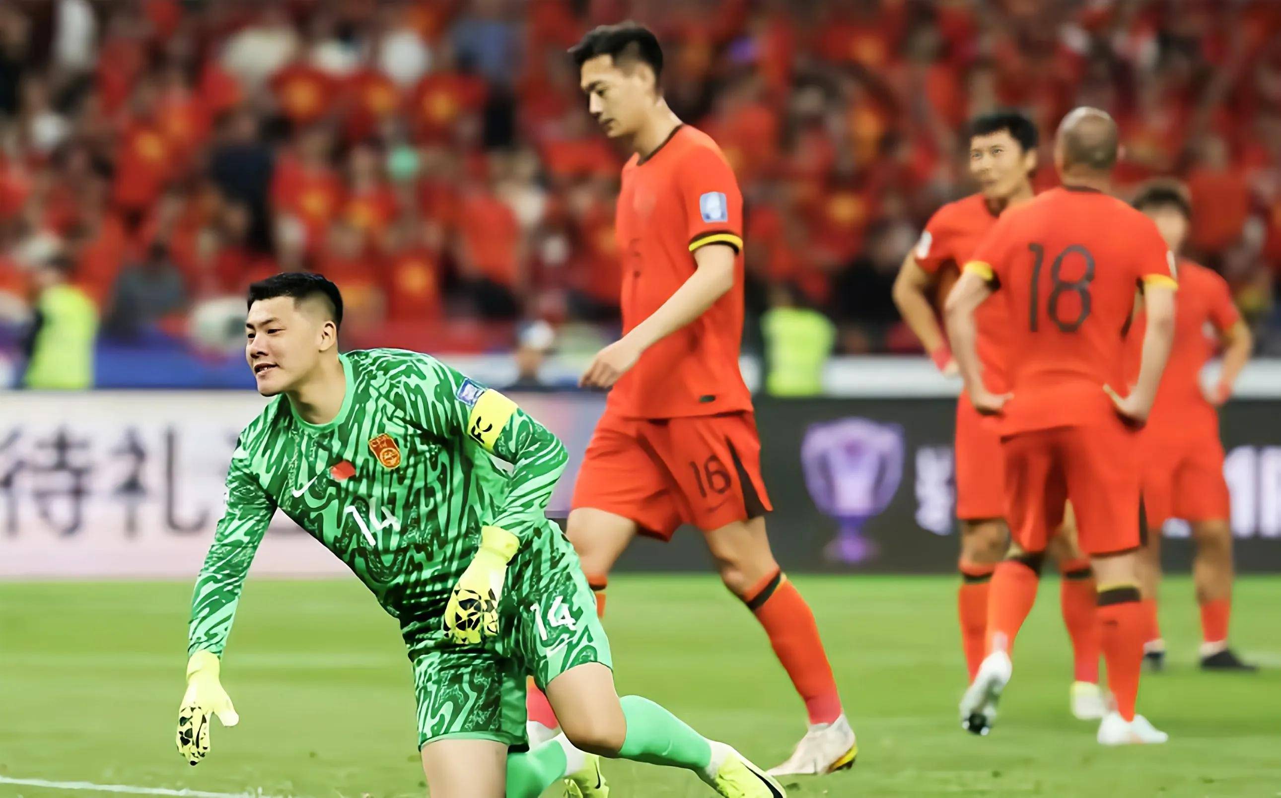 国内足球联赛升级赛激烈进行中,晋级可能性大的简单介绍 国内足球联赛升级赛激烈进行中,晋级可能性大的简单介绍