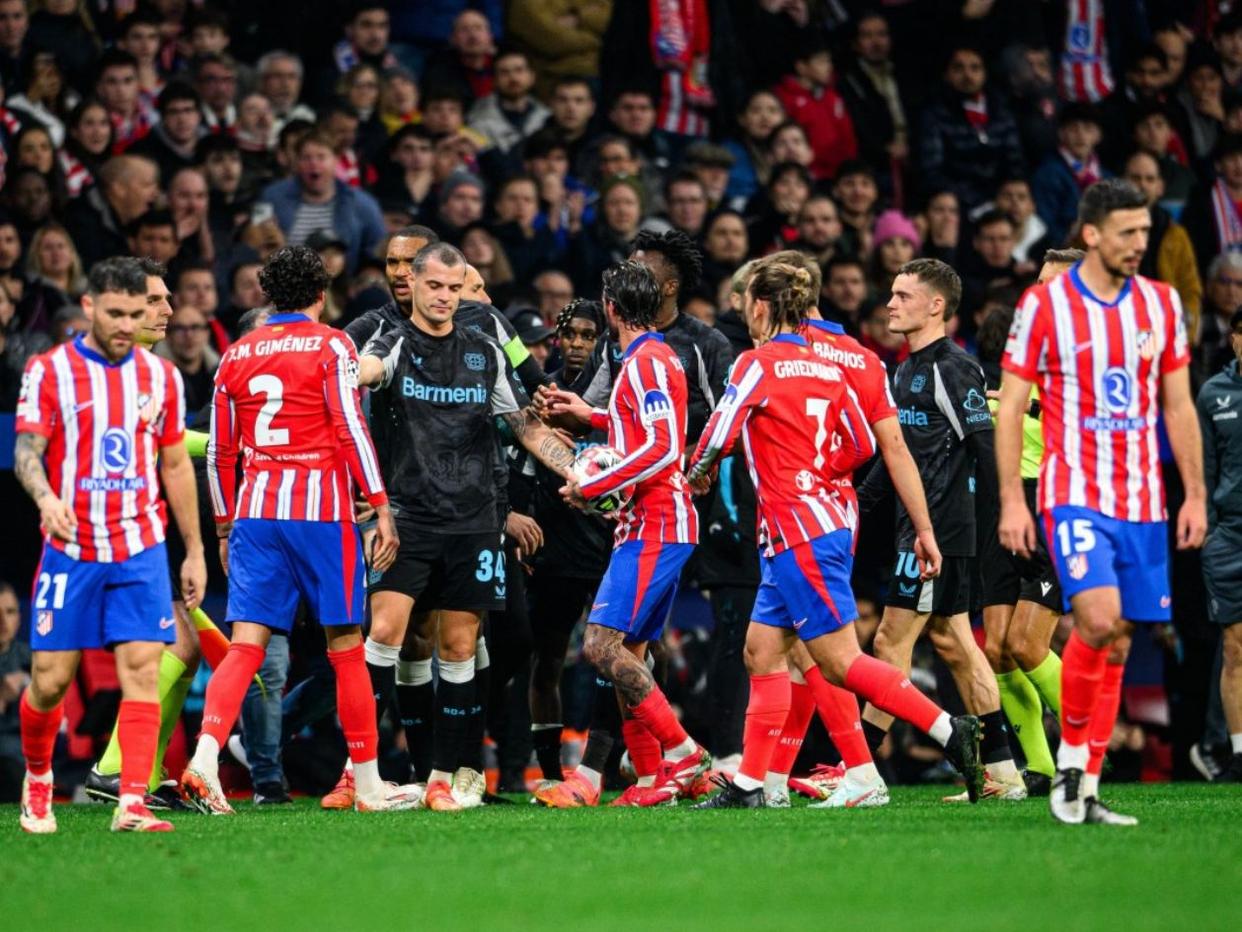 包含利物浦闷平弗赖堡,冲顶榜首收获一分的词条 包含利物浦闷平弗赖堡,冲顶榜首收获一分的词条