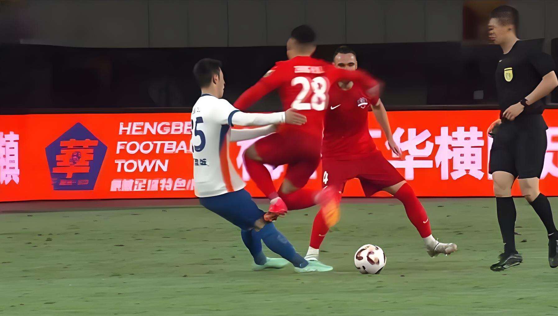 包含沈阳东进不敌山东泰山,遭受失利的词条 包含沈阳东进不敌山东泰山,遭受失利的词条