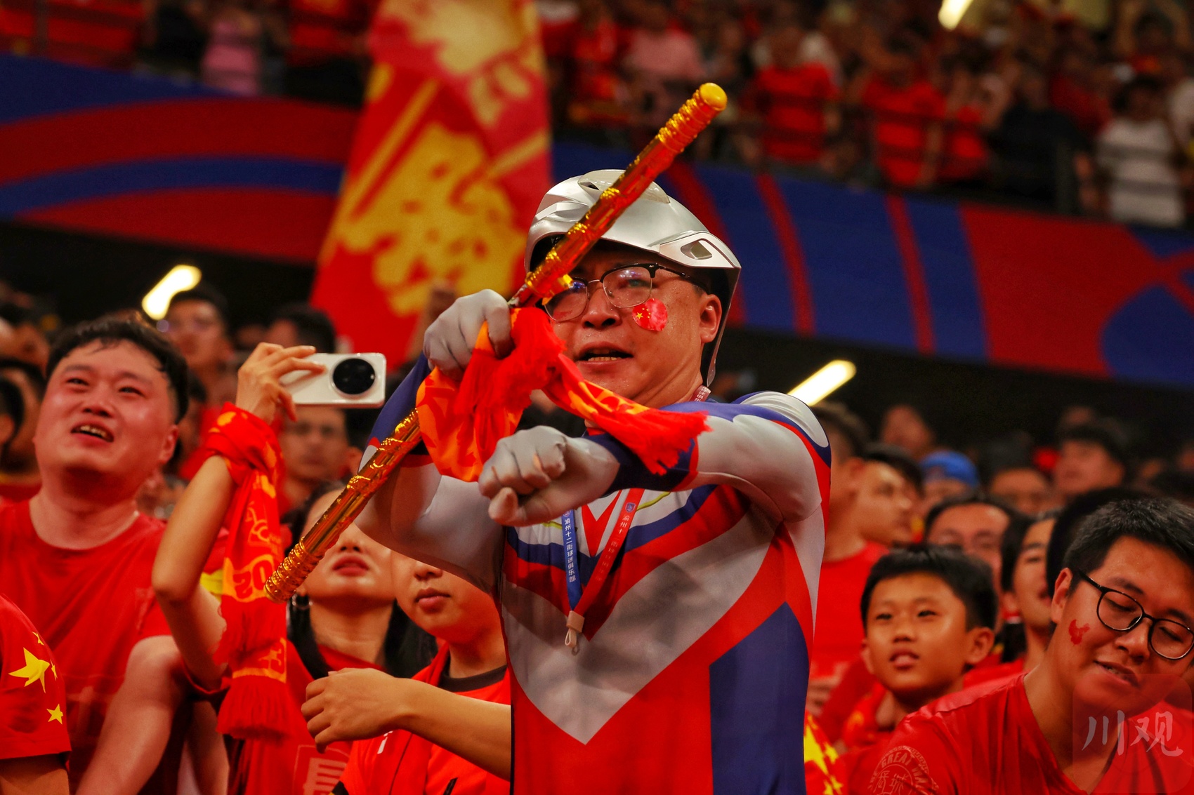 英雄球员带领球队战胜对手获得胜利