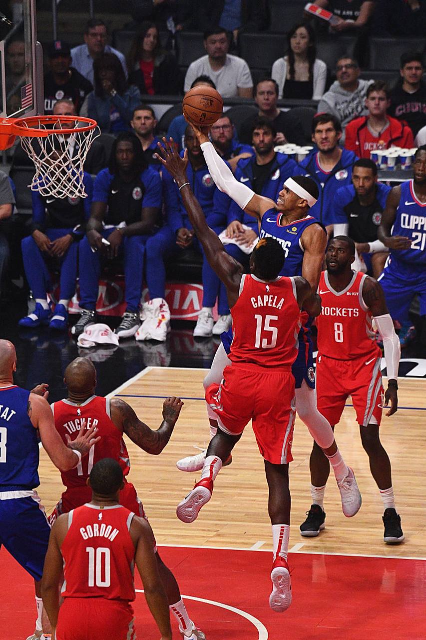 火箭击败活塞结束三连败 火箭击败活塞结束三连败