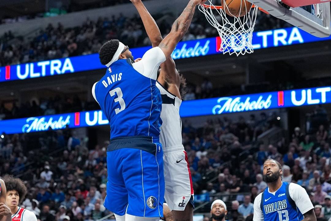 关于独行侠遭遇连败，小斯暴走但无助球队止颓势的信息