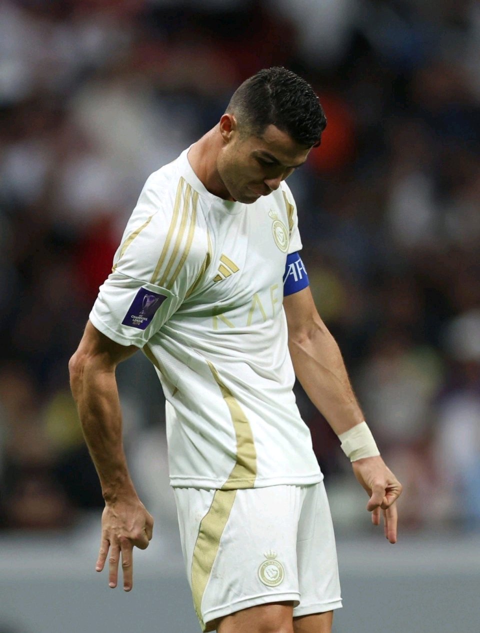 皇马困局难突破，C罗苦练求突破