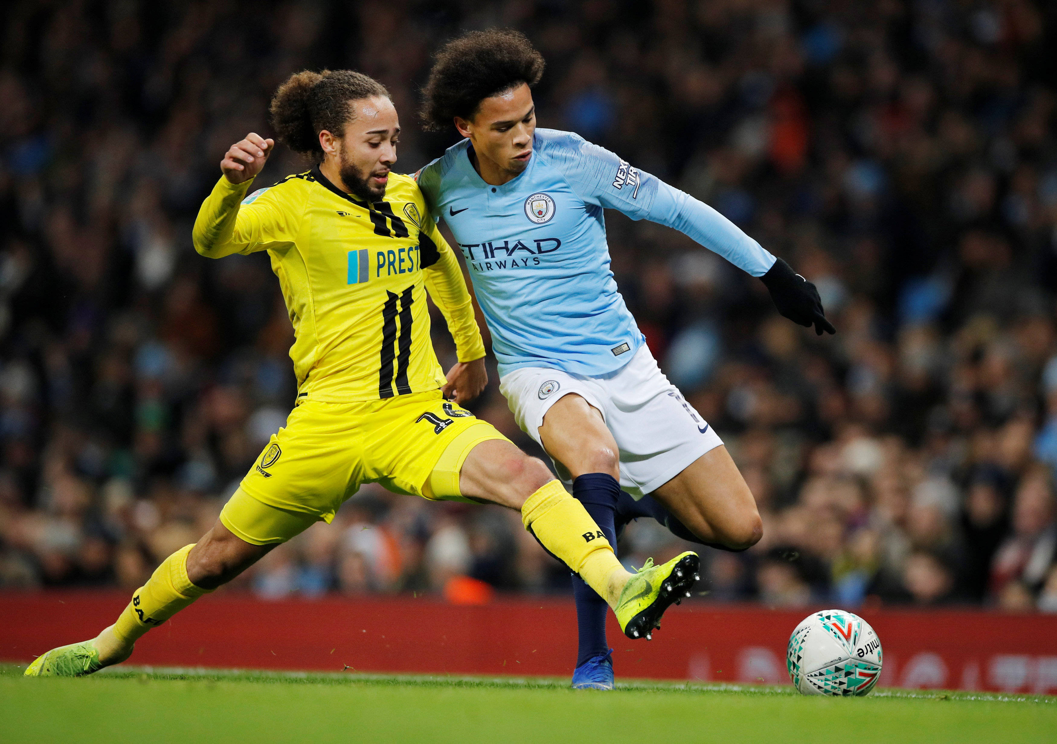 比利亚雷亚尔主场不敌，遭遇连败